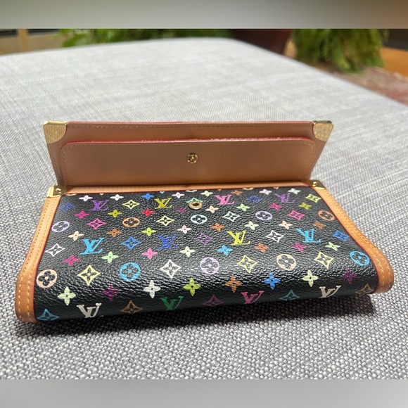 LOUIS VUITTON Monogram Multicolor
Wallet Murakami - Picture 10 of 11